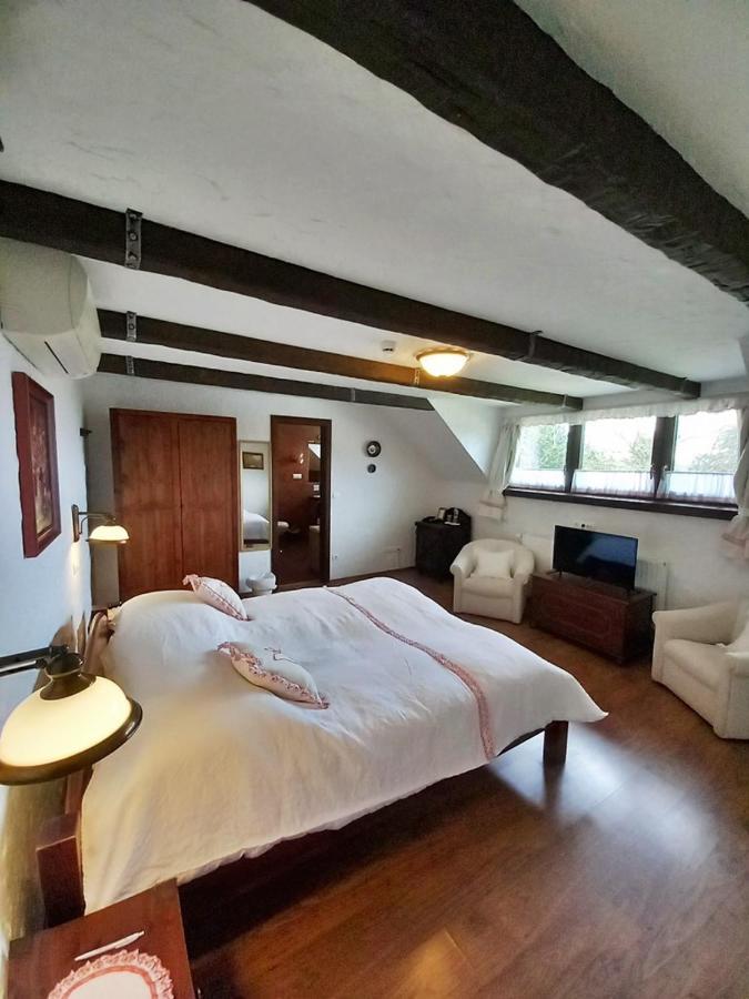 Bed and Breakfast Sári Csárda Panzió Dunakiliti Exterior foto